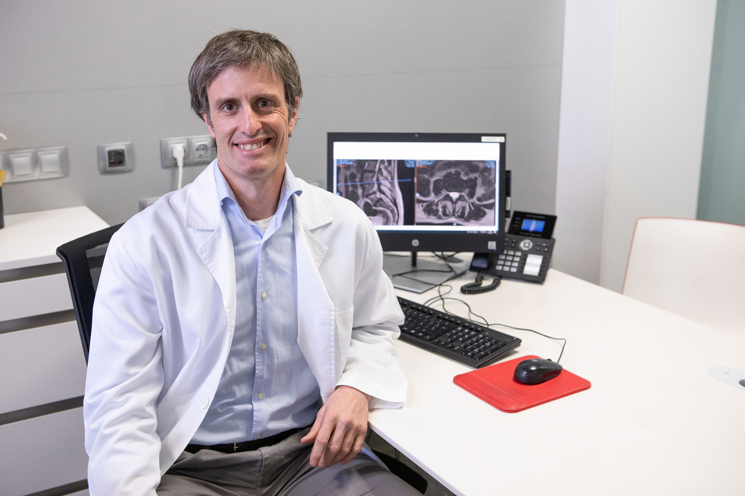 Dr. Augusto Covaro - Especialista en columna en barcelona